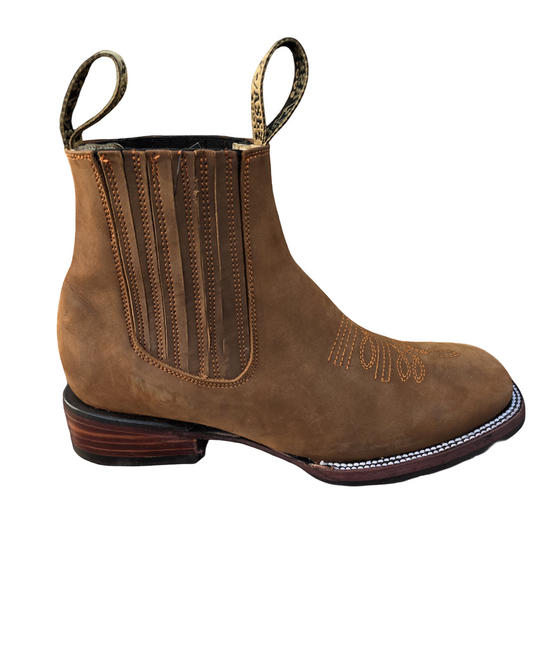 Botines Charros de Gamuza Punta Cuadrada COLOR TOPO