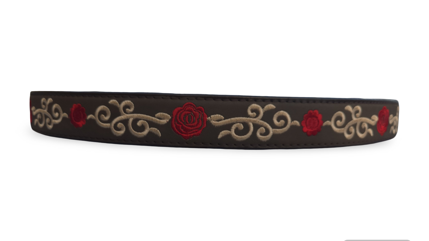 Cinto Vaquero Para Dama Bordado Rosas Rojas Color Cafe/Chocolate
