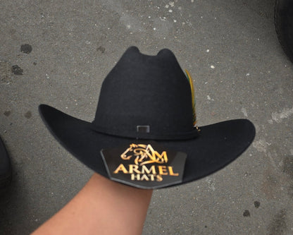 TEXANA PARA NIÑO SINALOA / SINALOA FELT HAT FOR KIDS COLOR NEGRA CON PLUMA