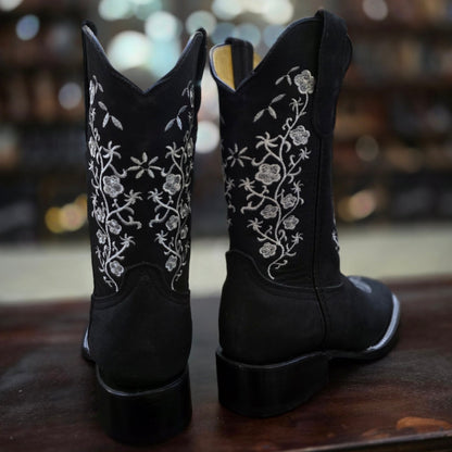 BOTAS VAQUERAS BORDADA FLORES BLANCAS