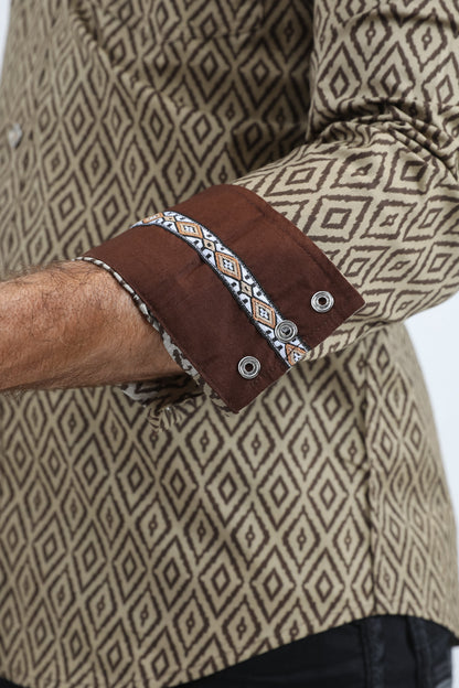 Mens Western Modern Fit Cotton/Spandex Long Sleeve Beige Shirt with Snaps